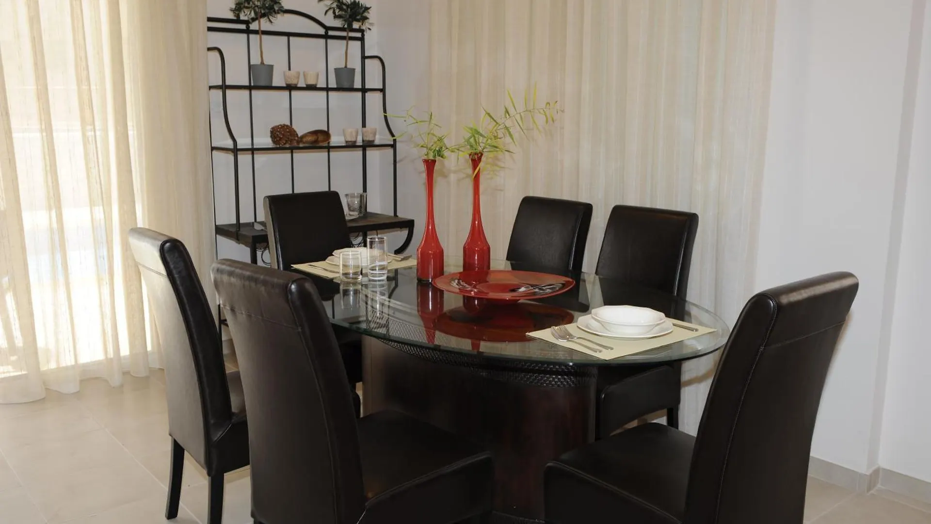 Polyxenia Isaak Luxury Villas And Apartments Protaras