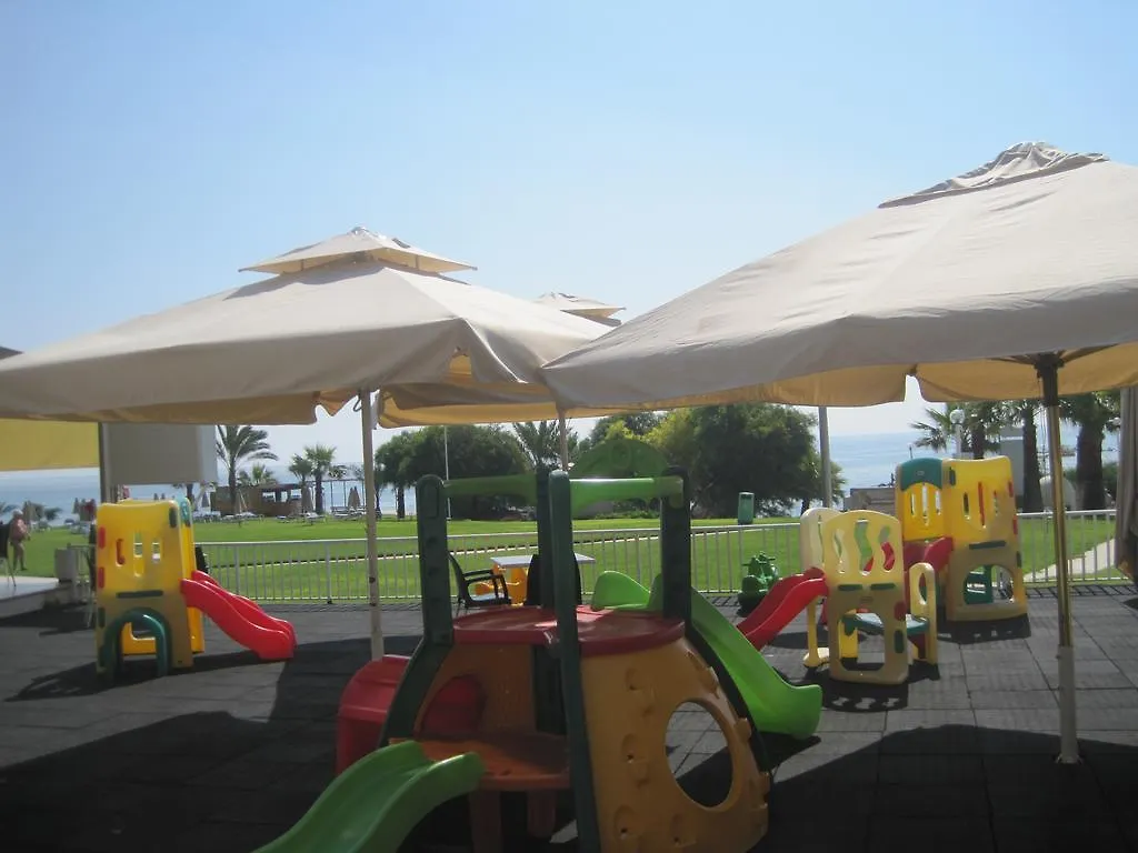 Polyxenia Isaak Luxury Villas And Apartments Protaras