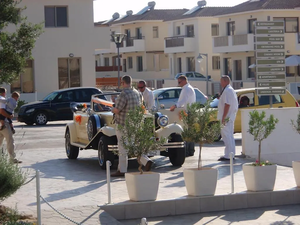 Polyxenia Isaak Luxury Villas And Apartments Protaras