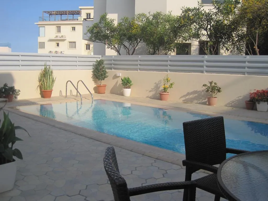 Polyxenia Isaak Luxury Villas And Apartments Protaras