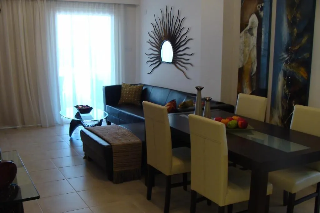 Polyxenia Isaak Luxury Villas And Apartments Protaras